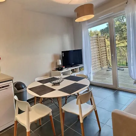 Villa Pavillon Pour 4 Personnes + Bébé *